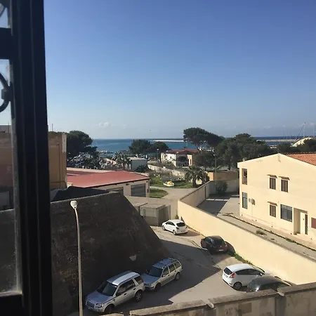 Il Bastione Duca D'Aosta Bed & Breakfast Trapani Exterior photo